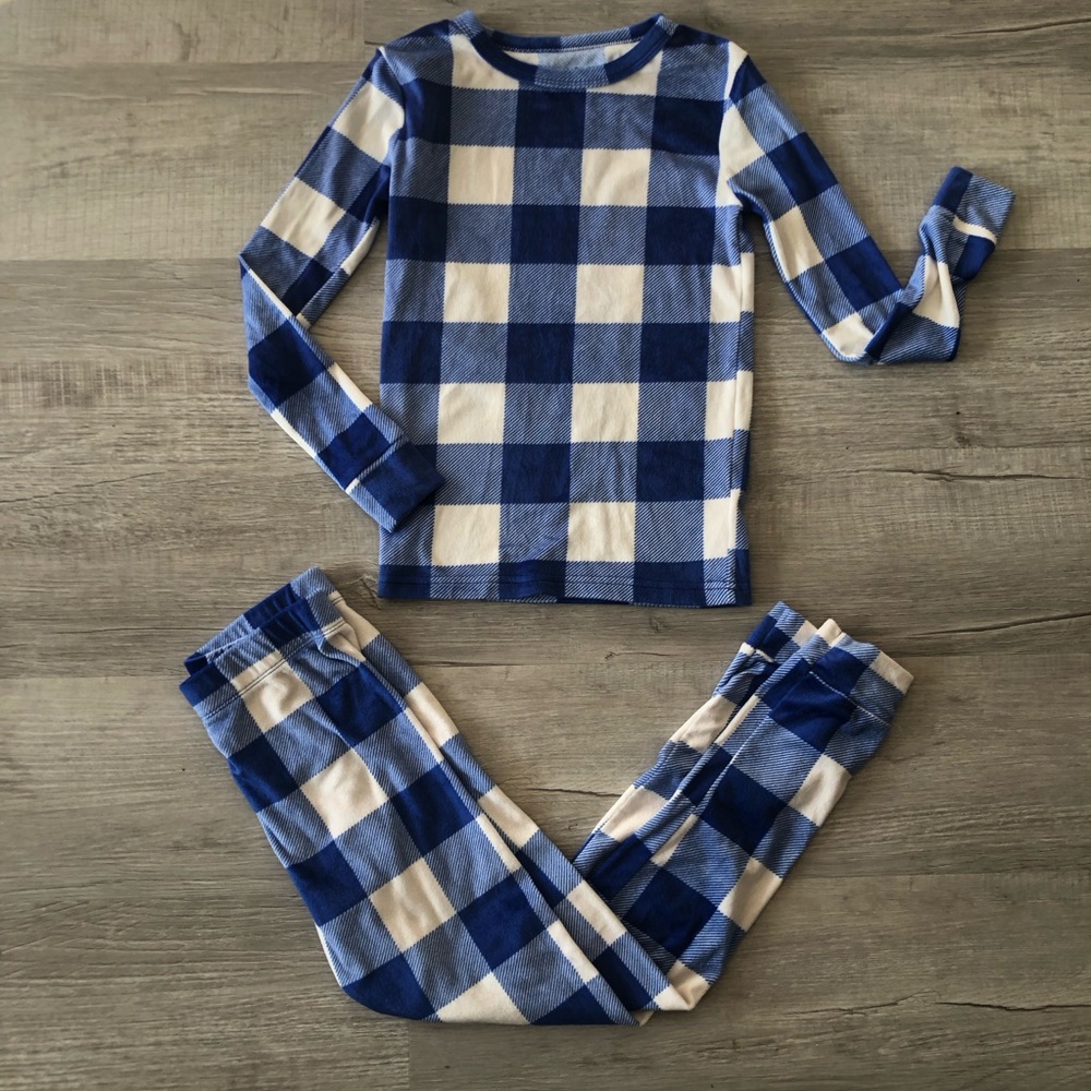 Cat & Jack Blue and white Plaid Kids Pajama Set. Girls size 10